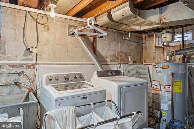 Building Photo - 1411 S Pollard St