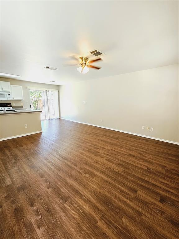 Building Photo - 10608 Marshitahs Way
