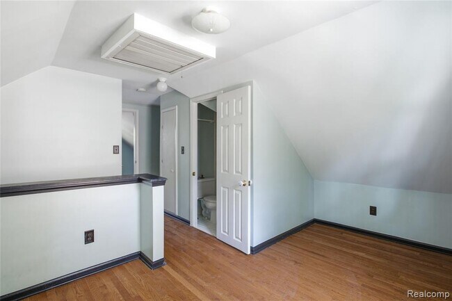 Building Photo - 1408 Mohawk Ave
