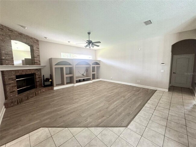 Building Photo - 401 Havenwood Way