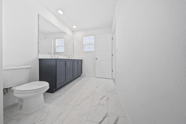 Building Photo - 17538 Northlake Grv Dr