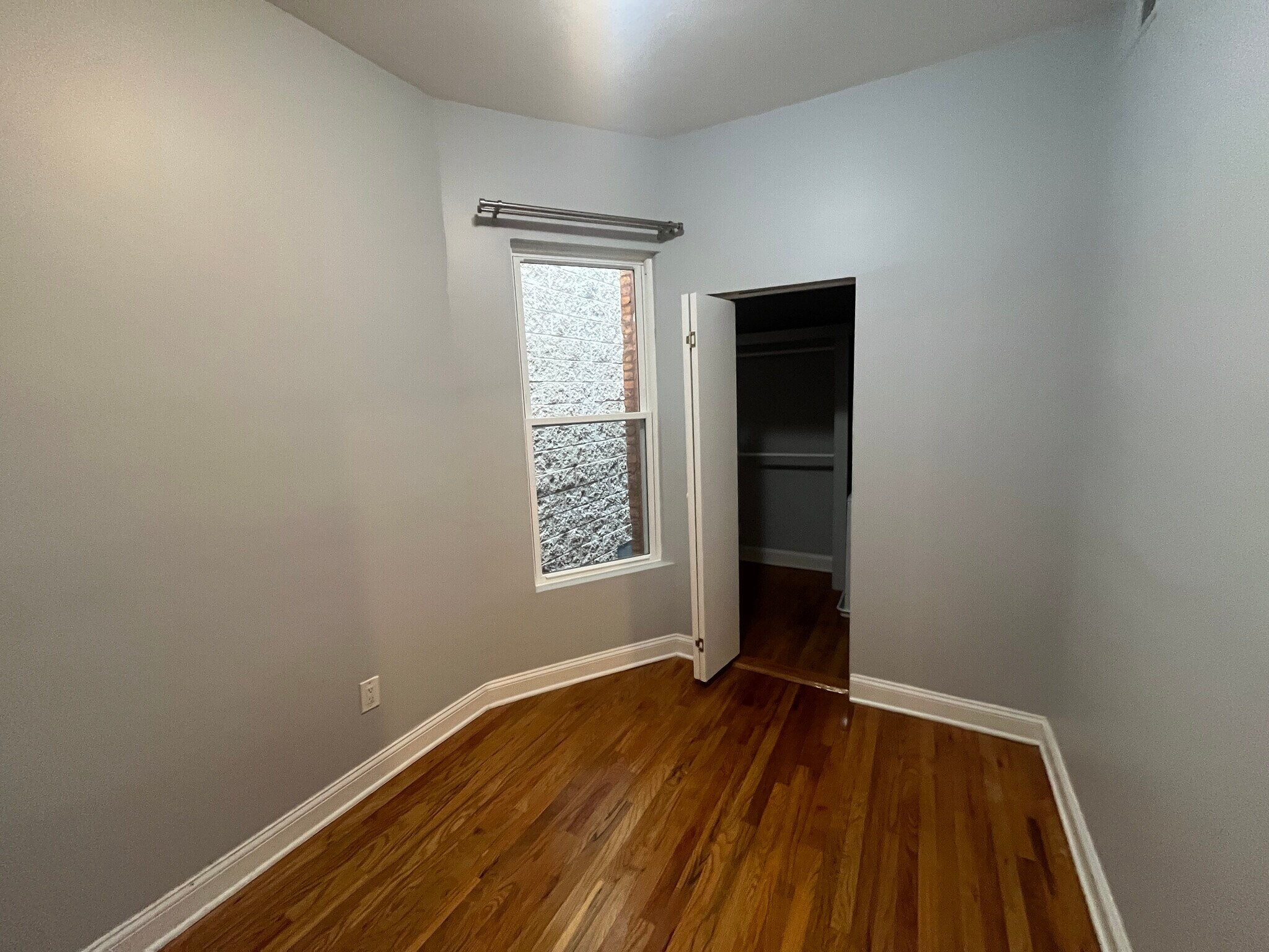 Building Photo - 6444 S Dorchester Ave