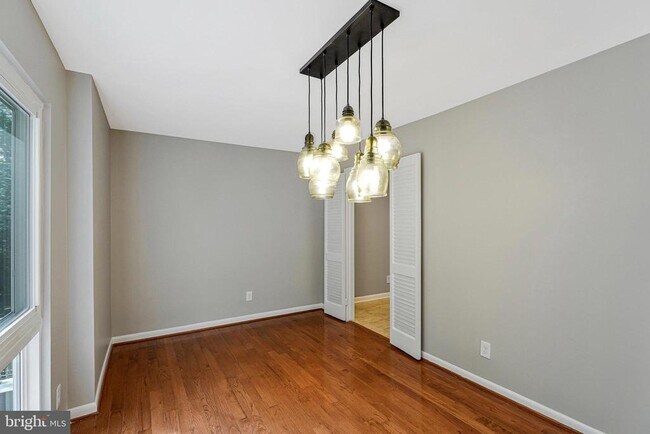 Building Photo - 11069 Saffold Way