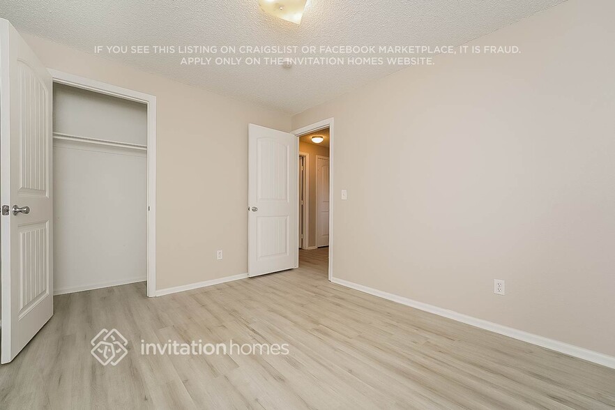 Building Photo - 647 S 6th Ave