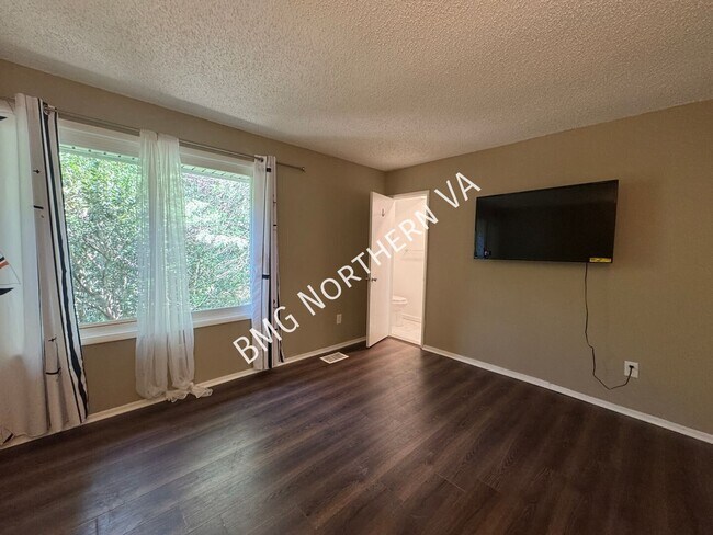Building Photo - 2177 White Cornus Ln