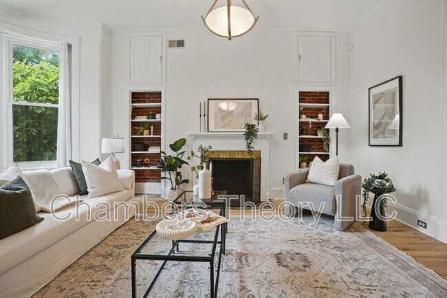 Building Photo - 136 R St NE