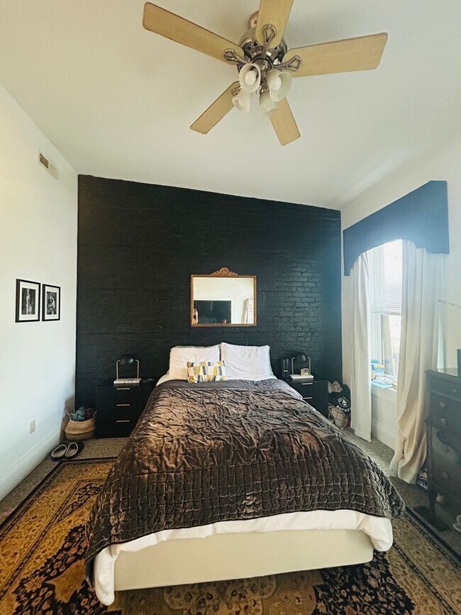 Building Photo - Madison Ave. Loft