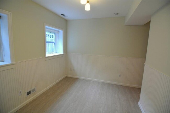 Building Photo - Two Bedroom Duplex Unit