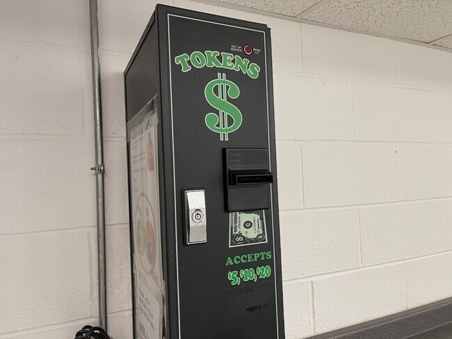 Building Photo - 100 Marion St