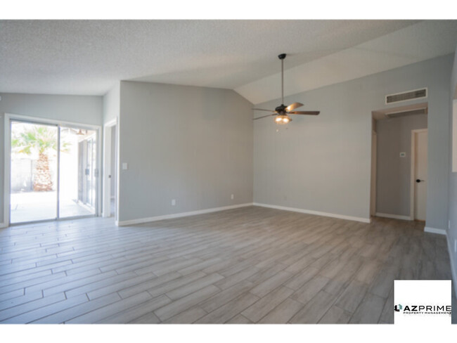 Building Photo - A Rare Treasure in Radiant Peoria, This En...
