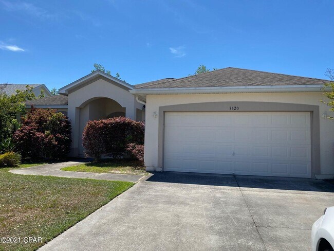 Primary Photo - 3620 Bay Tree Rd
