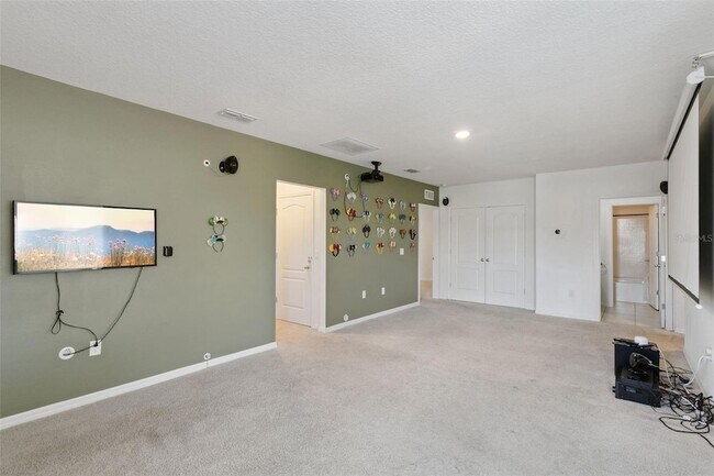 Building Photo - 5289 Oakbourne Ave