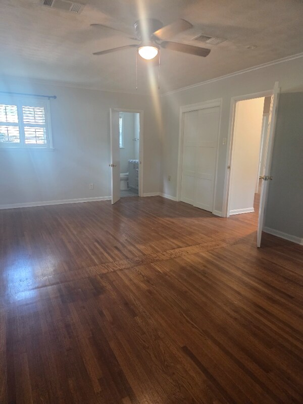 Building Photo - 5360 Brenton Ave