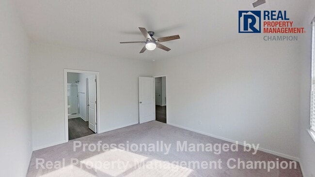 Building Photo - Beautiful 3 BD/2 BA Home in Porters Walk