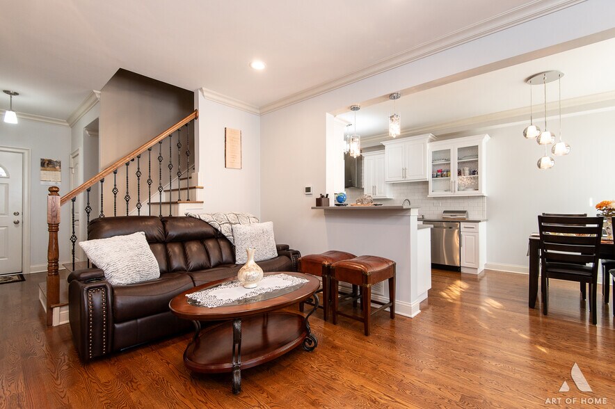 Building Photo - 7247 Bradford Ct