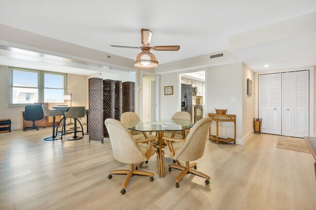 Building Photo - 1648 Jupiter Cove Dr