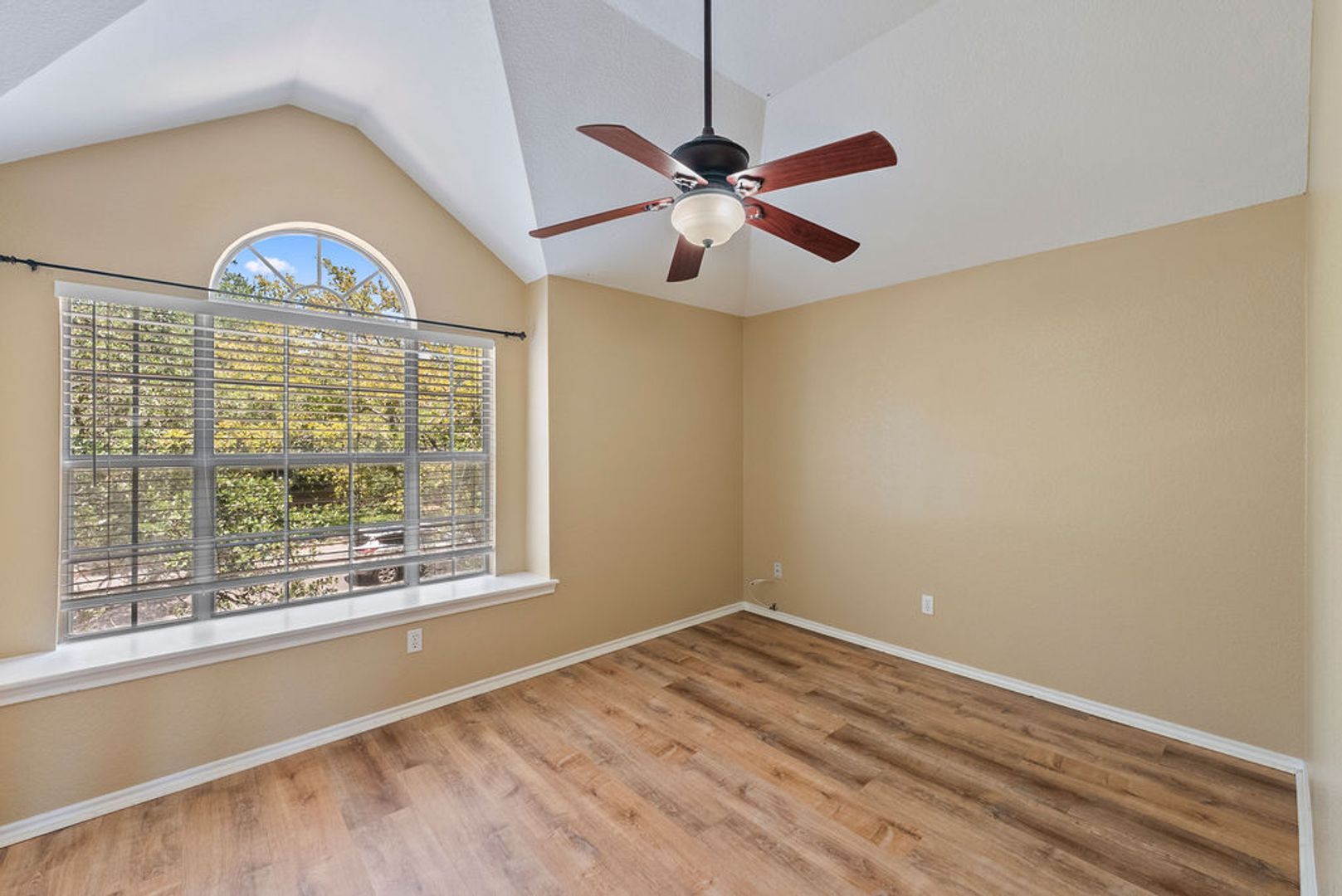 Building Photo - 1217 Stepp Bend