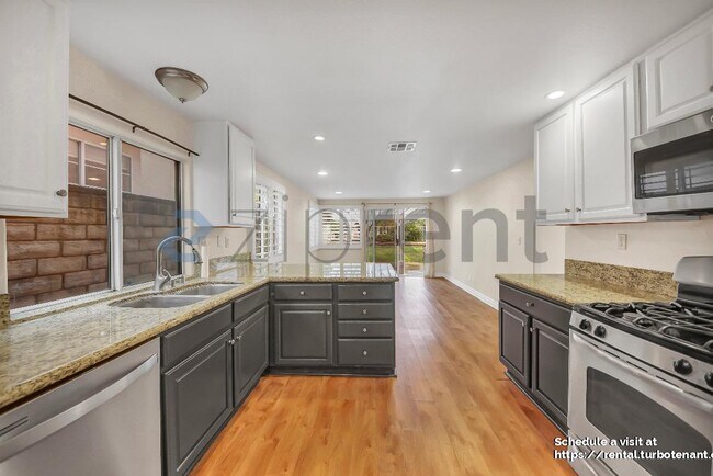 Building Photo - 25832 Browning Pl