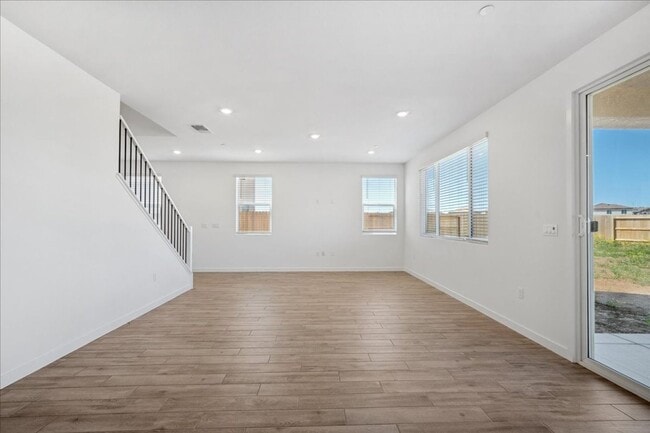 Building Photo - 2043 Lava Rdg Ct