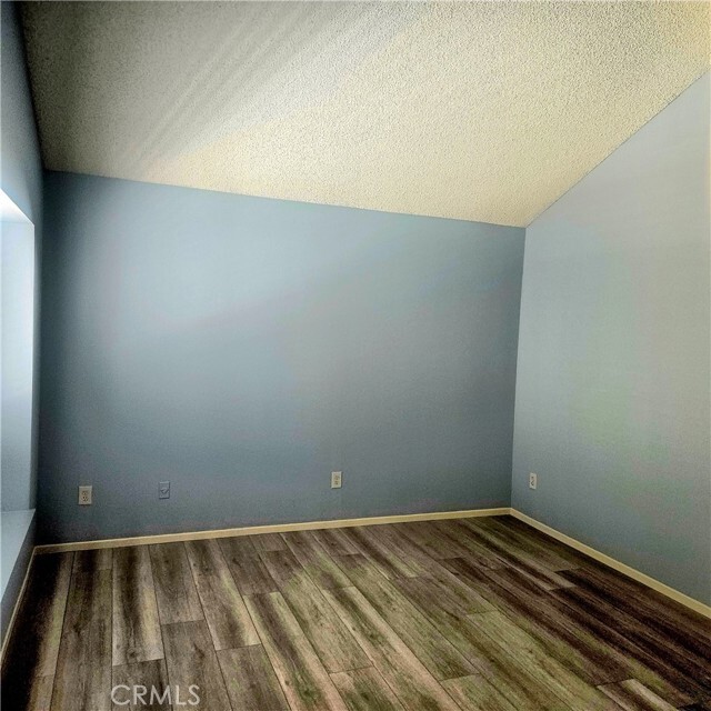 Building Photo - 716 La Loma Ln