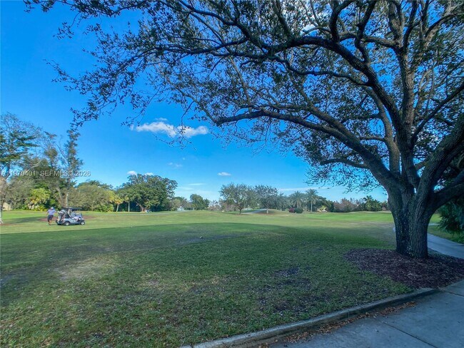 Building Photo - 956 Mockingbird Ln