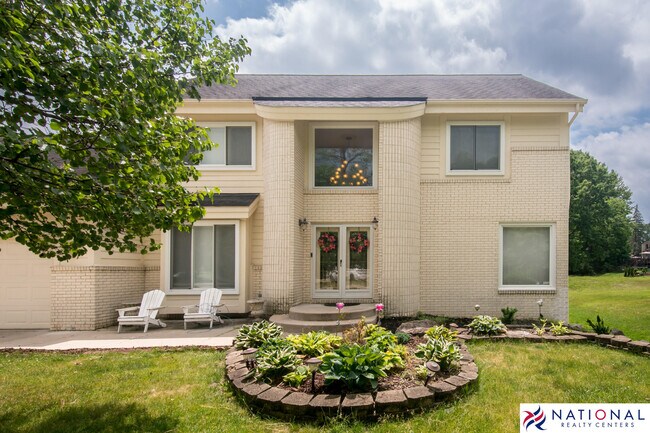 Building Photo - 37709 Glengrove Dr