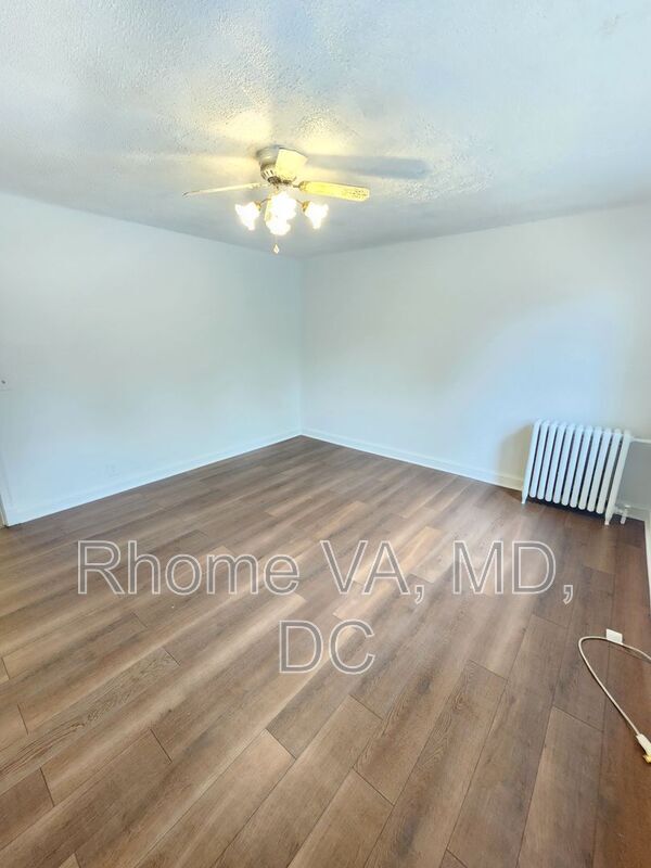 Building Photo - 515 Franklin St NE