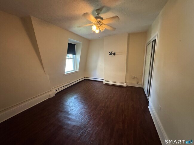 Building Photo - 1266 Park Ave