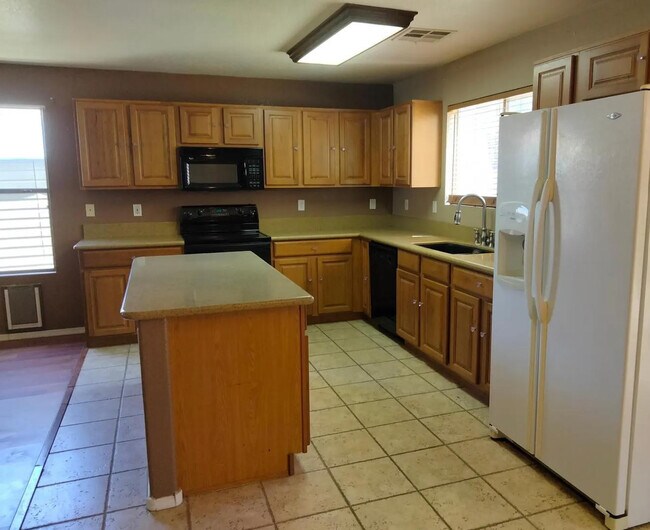 Building Photo - 2899 W White Canyon Rd