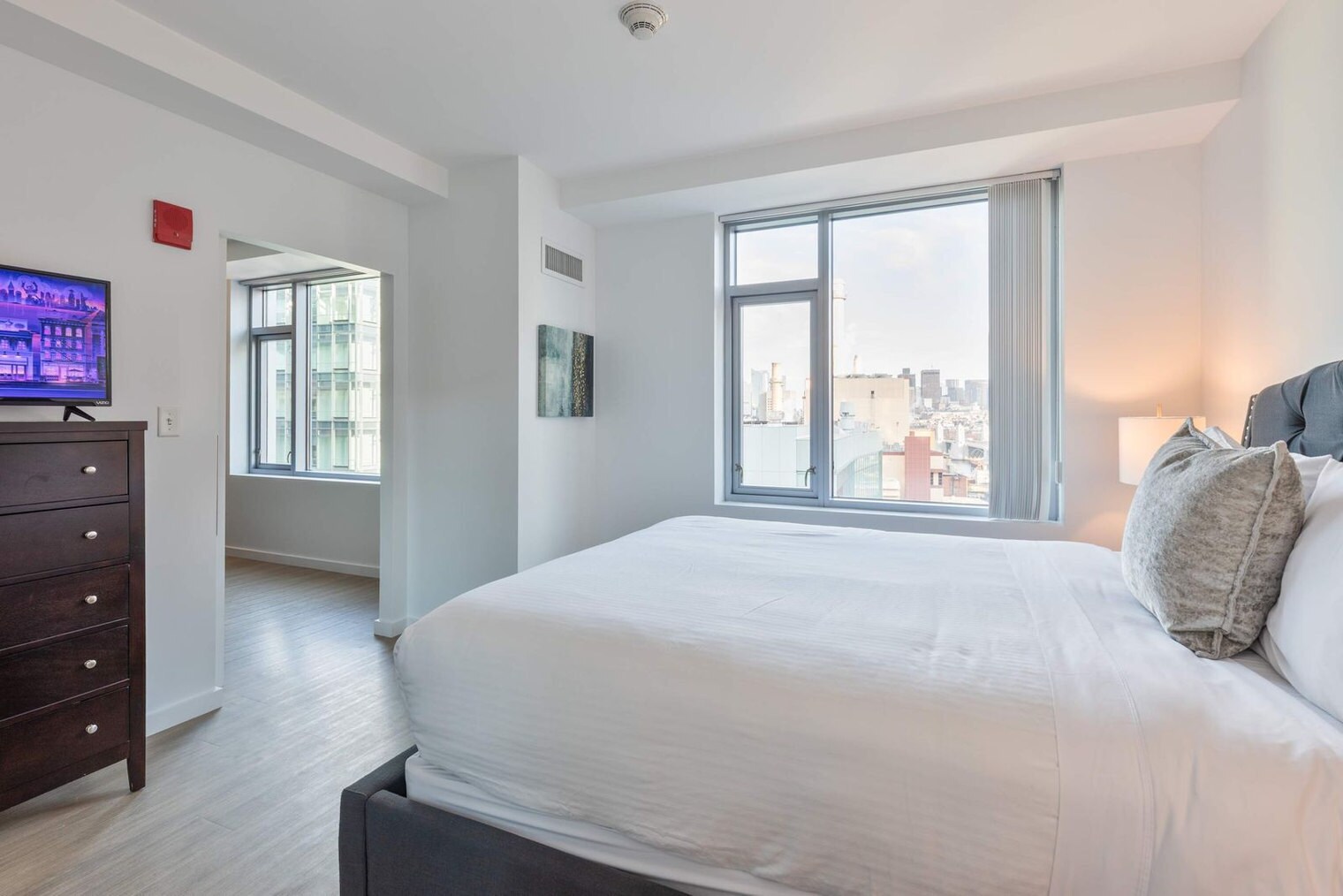 Building Photo - 250 Kendall St