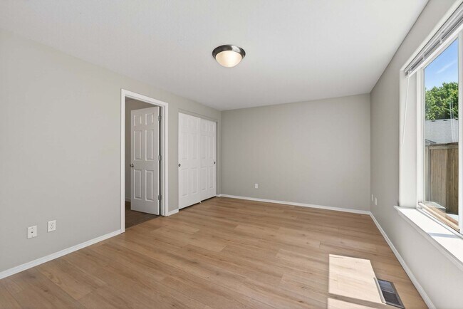 Building Photo - Beautiful Single-Level Home with Private Backyard