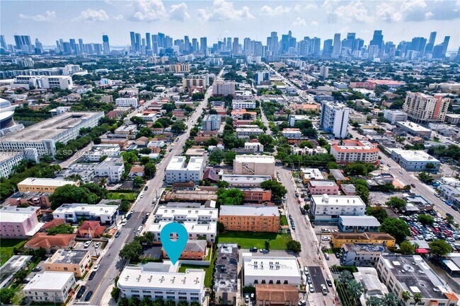 Building Photo - 1572 NW 2nd St