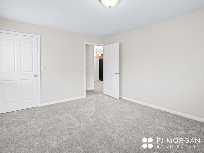 Building Photo - 2 Bedroom, 2 Bathroom Condo