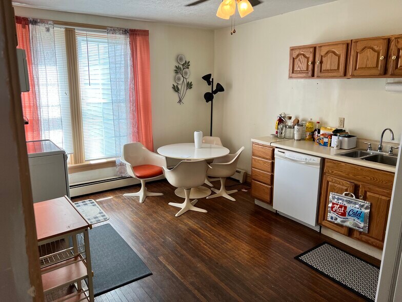 Kitchen - 222 W Main St