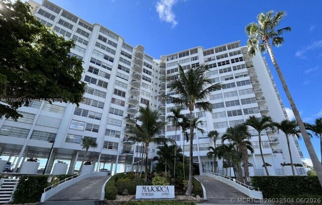 Building Photo - 11930 N Bayshore Dr
