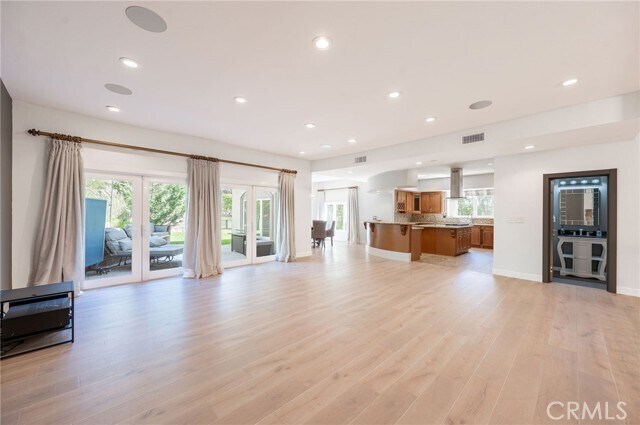 Building Photo - 3331 Oakmont View Dr