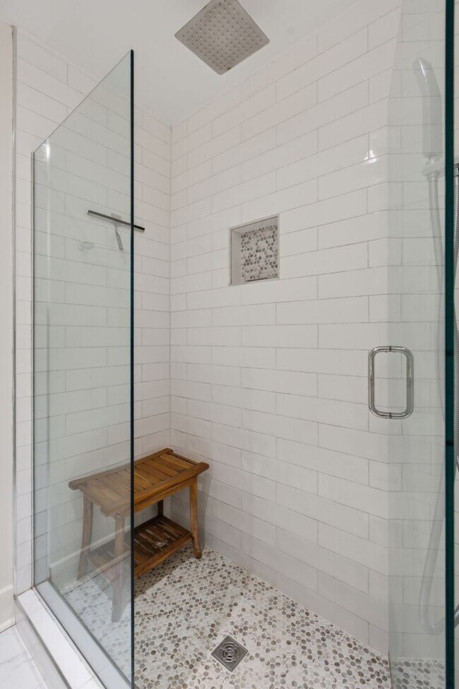 Building Photo - 1147 Cahal Ave