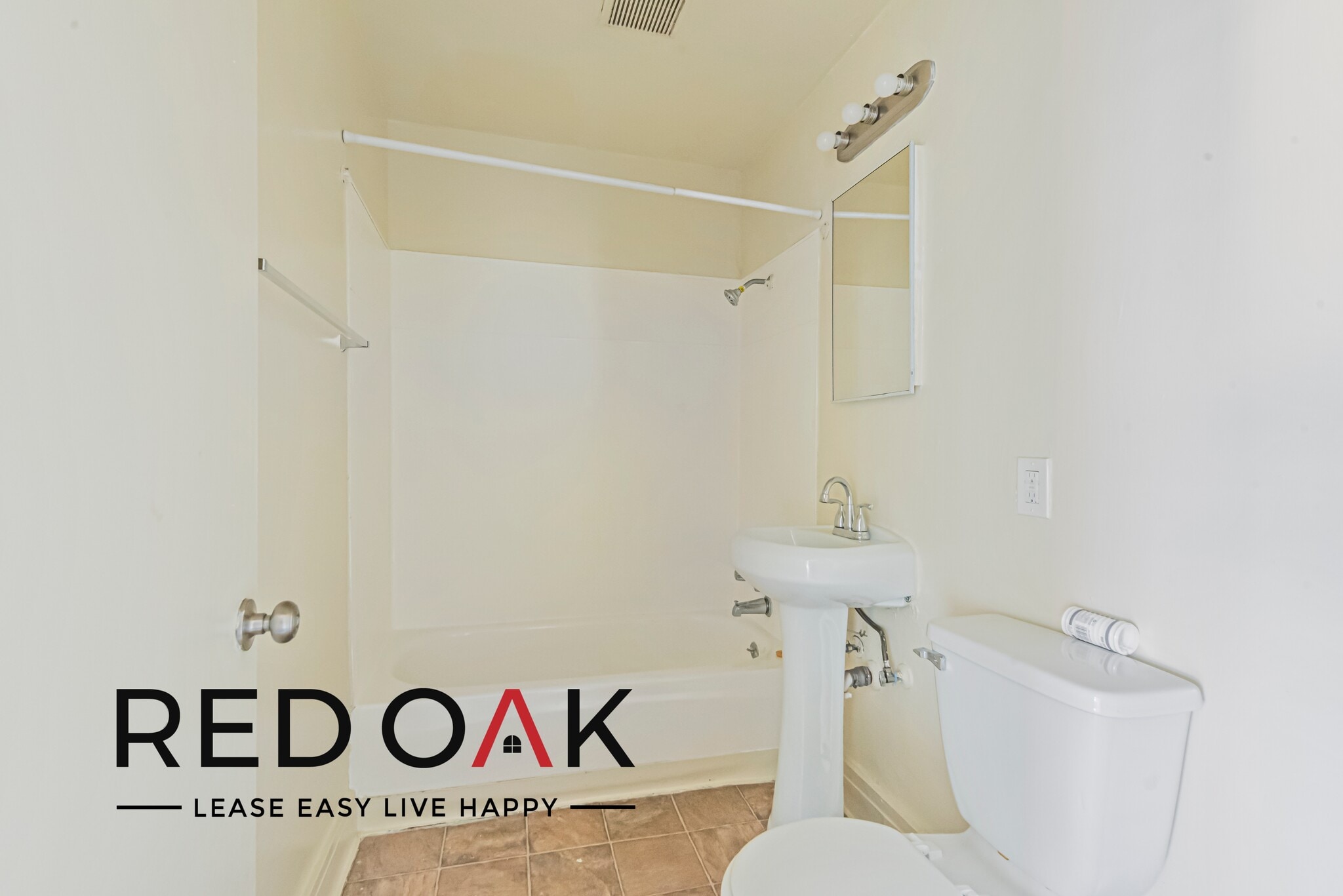 Building Photo - 537 S Kenmore Ave