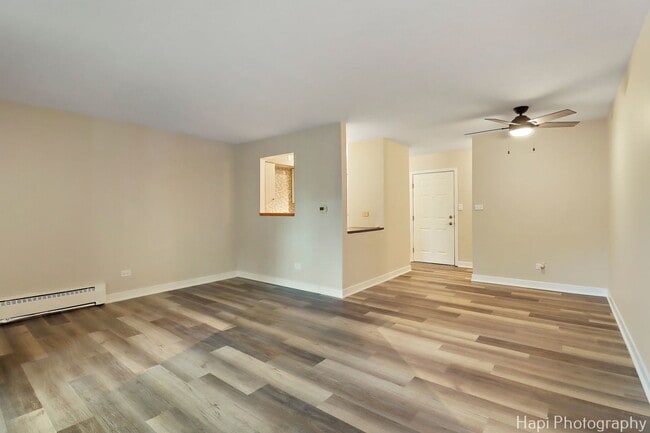 Building Photo - 906 W Alleghany Dr