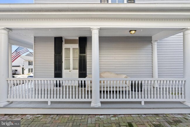 Building Photo - 209 N Washington St