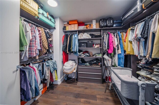 Building Photo - 3250 NE 188th St