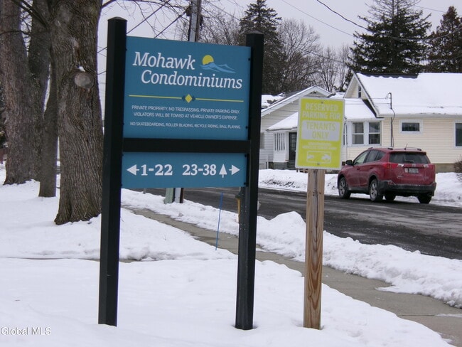 Building Photo - 222 S Ten Broeck St