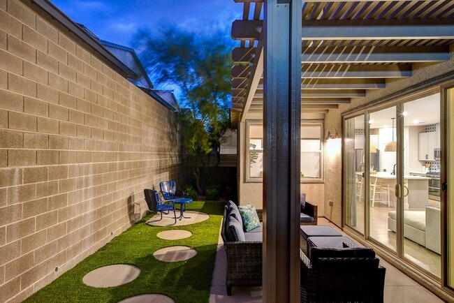 Building Photo - Luxury Fully Furnished Designer Home in Inspirada!