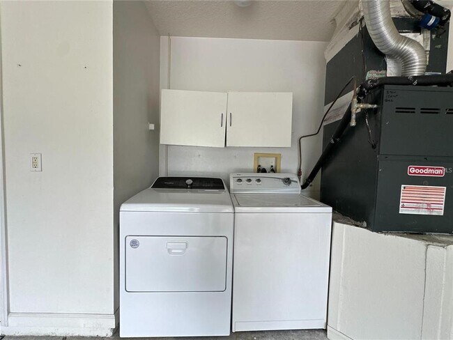 Building Photo - 30747 Burleigh Dr