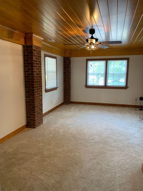 Building Photo - 5631 Swan Dr