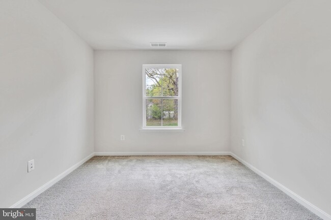 Building Photo - 41530 Fairwood Ct