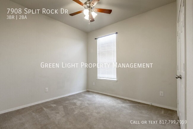 Building Photo - 7908 Split Rock Dr