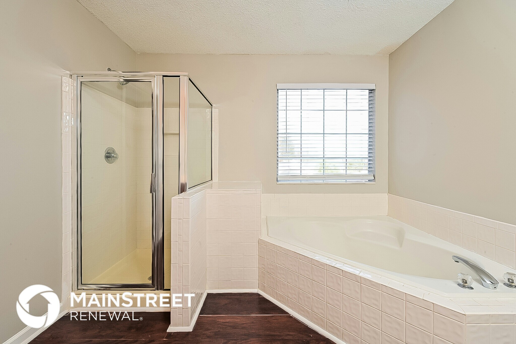 Building Photo - 220 Eagle Way