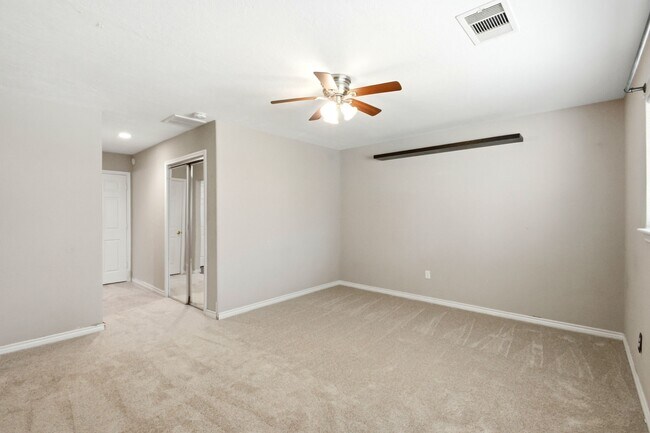 Building Photo - 25302 Friar Lake Ln