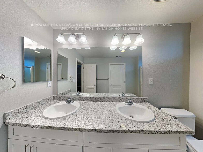 Building Photo - 1520 Bailey Dr